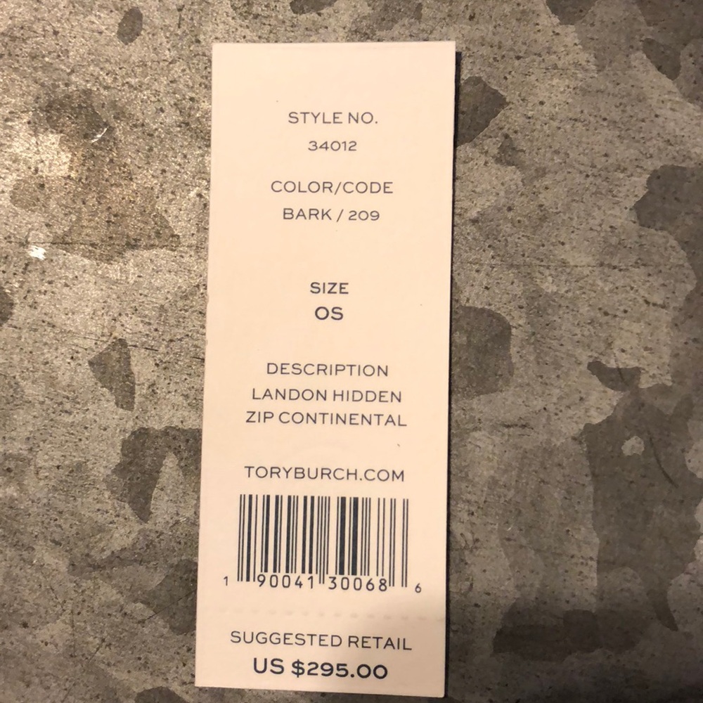 Brand new Tory Burch wallet - Picture 2 of 4